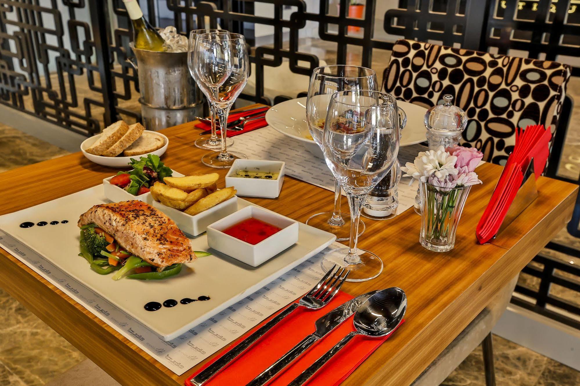 Business Life Hotel Istanbul Eksteriør billede